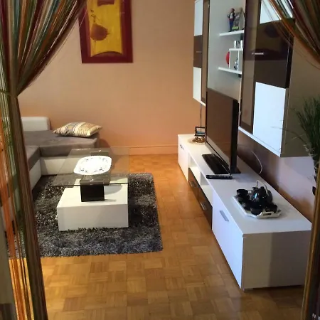 T2 De Laurette Avec Garage Et Parking Prives Apartamento *