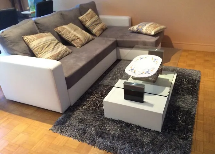 T2 De Laurette Avec Garage Et Parking Prives ロデーズ