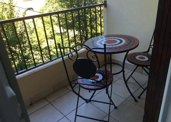 T2 De Laurette Avec Garage Et Parking Prives ロデーズ