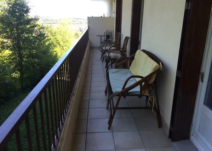 T2 De Laurette Avec Garage Et Parking Prives アパート *